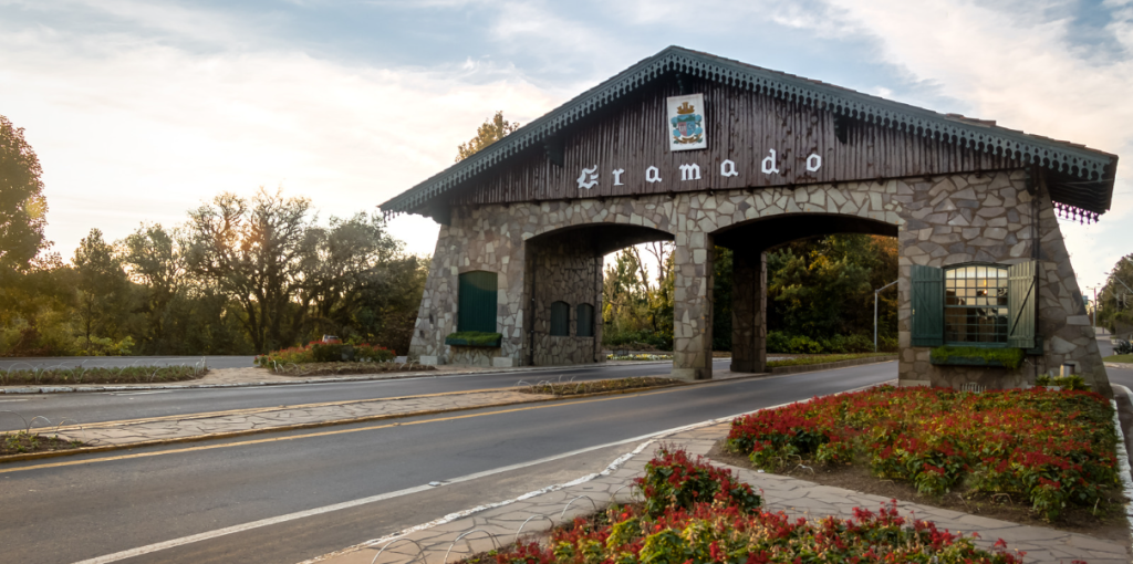 Artigo o que fazer em gramado e canela. Foto da entrada de Gramado.